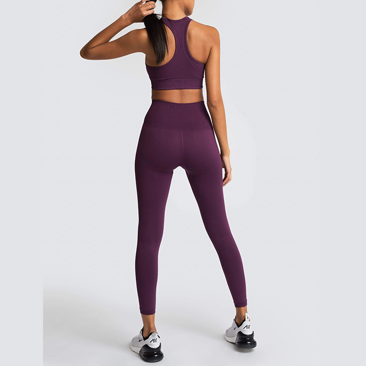 On-trend cropped silhouette seamless crops